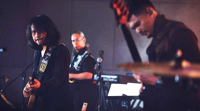 Konser Samuccaya Dewa Budjana Di Purwokerto Diserbu Penggemar