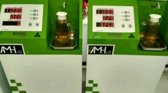 Tiga Perusahaan Ini Beli Mesin Pengemas Minyak Goreng Dari Pindad