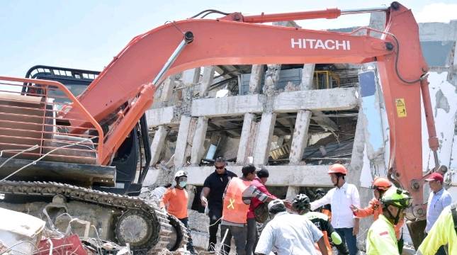 Percepat Evakuasi dan Pembersihan Kota, Kementerian PUPR Tambah Alat Berat