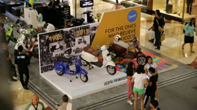 Lanjutkan Kemeriahan Ulangtahun Vespa Primavera ke-50, Piaggio Indonesia Pamerkan Skuter di Gelaran Mall Exhibition