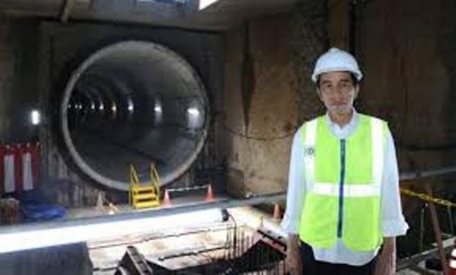 Presiden Jokowi Coba MRT Bandaran HI-Lebak Bulus