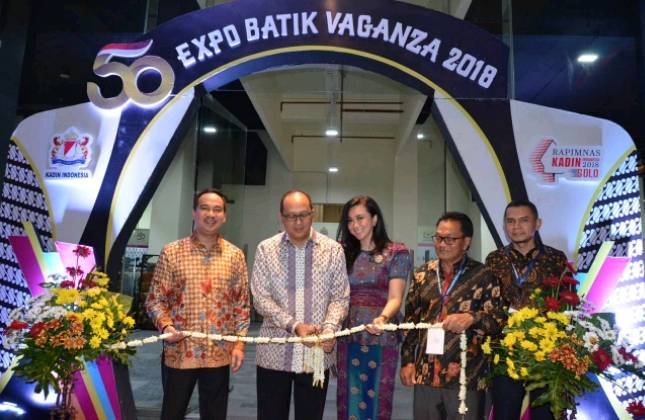 BATIKVAGANZA dan Kirab Budaya Ramaikan Gelaran Rapimnas Kadin
