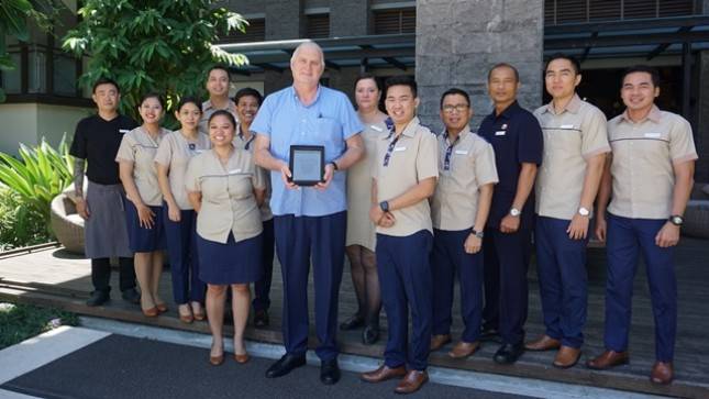 Movenpick Resort & Spa Jimbaran Peroleh Penghargaan Balis Leading Family Resort