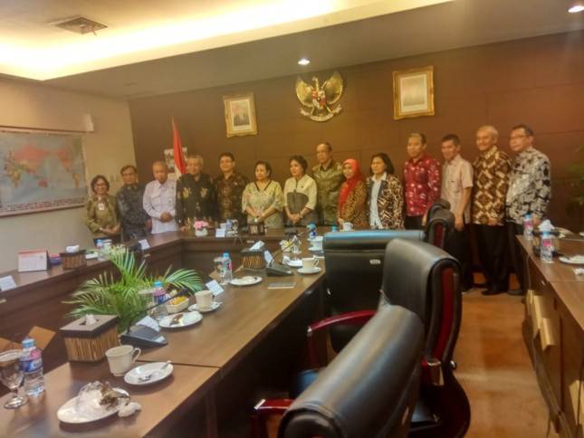 Gayatri Foundation Bentuk Karakter Bangsa Lewat Revolusi Mental
