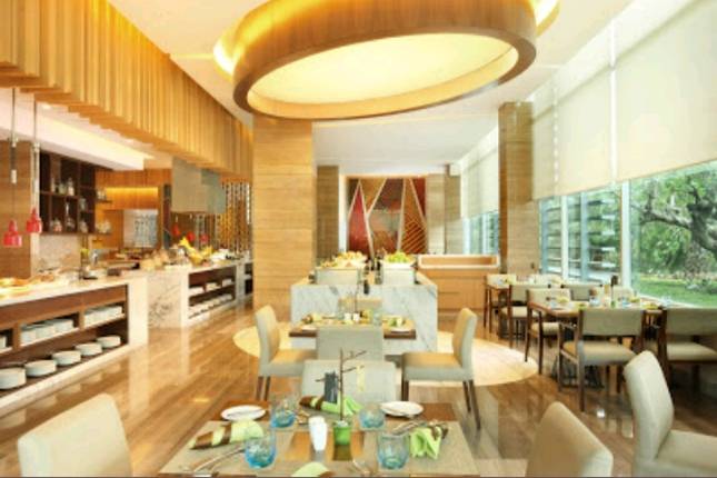 Menanti Moment Pertama di 2019 Bertema Viva Las Vegas di Holiday Inn Jakarta Kemayoran