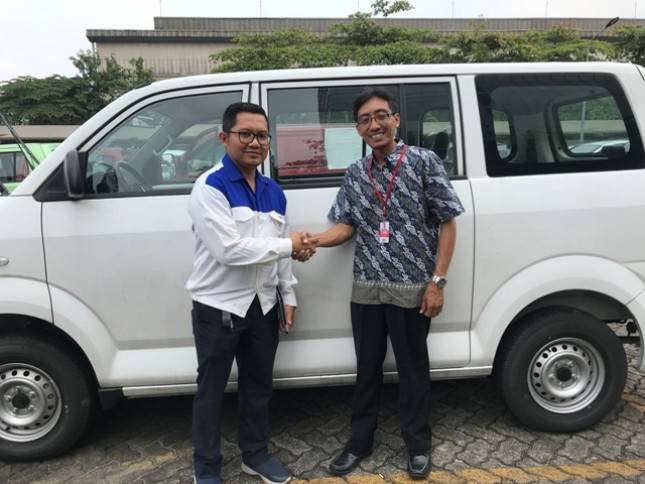 Akhiri Tahun, Suzuki Donasikan Mobil untuk SMK di Indonesia