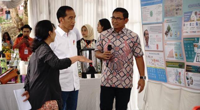 Menteri Rini: BUMN Ikut Kawal Petani Hingga Panen Raya