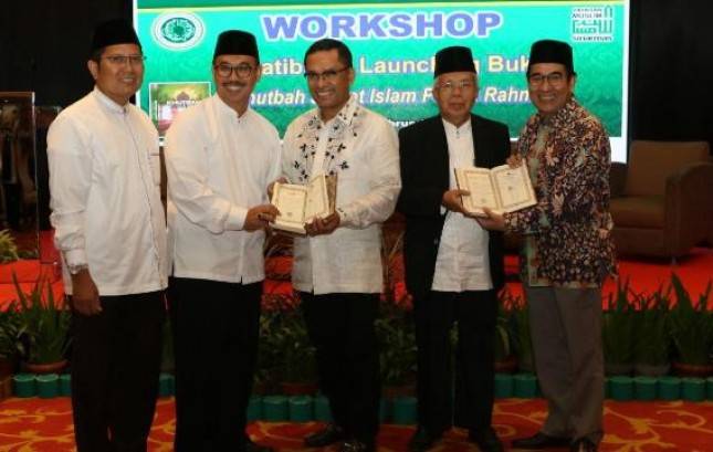 Yayasan Muslim Sinar Mas Terima Buku Khutbah Jumat dari MUI