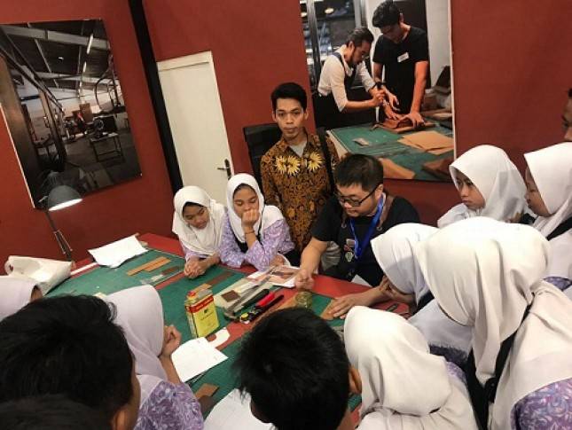 Expoversary 2019 Hari Kedua, Bank BCA Libatkan 20 Anak Panti Asuhan dalam Indoestri Workshop