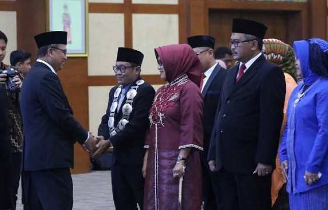 Lantik Lima Pimpinan PTN, Menristekdikti Tegaskan akan Lakukan Evaluasi Rutin