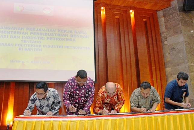 Siapkan SDM Kompeten, Kemenperin Bangun Politeknik Industri Petrokimia di Banten