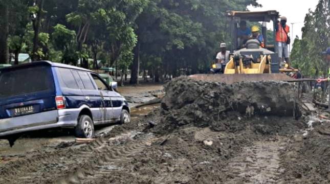 11.156 Orang Pengungsi Banjir Jayapura Papua