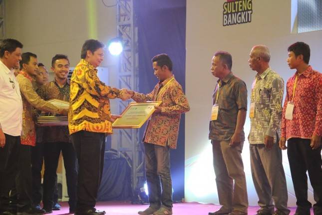 Menperin Airlangga Revitalisasi Kegiatan Usaha Industri di Sulteng Pasca Bencana