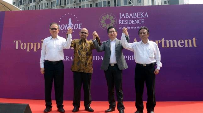 Tepat Waktu, Jababeka Residence Gelar Topping Off Monroe Apartemen