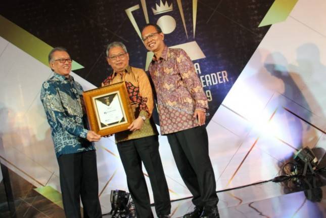 Perum Jamkrindo Meraih Penghargaan Indonesia Financial Top Leader
