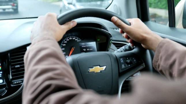 Ini 5 Tips Aman Berkendara Matic Saat Hadapi Banjir ala Daihatsu