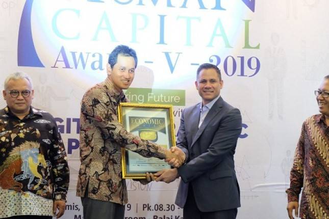 ANGKASA PURA I RAIH 3 PENGHARGAAN DALAM INDONESIA HUMAN CAPITAL AWARD (IHCA) V 2019