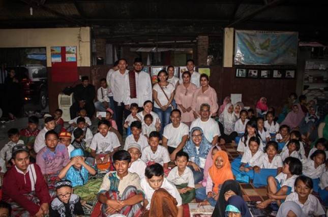 Pullman Jakarta Central Park Buka Puasa Bersama Ibu Guru Kembar dan Siswa Sekolah Darurat Kartini