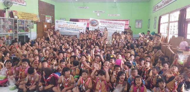 BCA Berikan Edukasi Konservasi Penyu kepada 700 Pelajar-Nelayan Banyuwangi