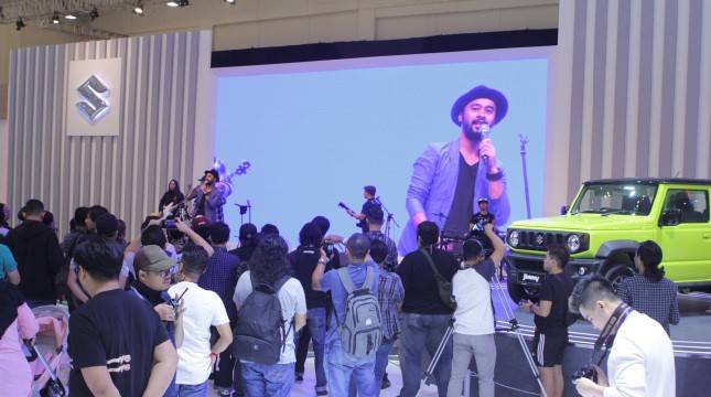 Suzuki Setia Menemani Keseharian Personel Band Pure Saturday