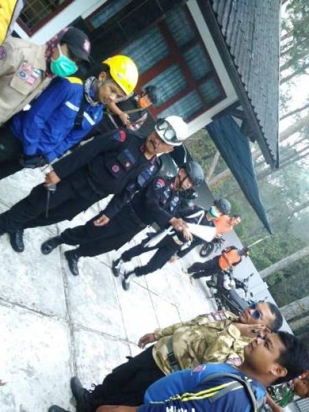 Mensos: 30 Tagana Bantu Evakuasi Pengunjung Terdampak Erupsi Tangkuban Perahu