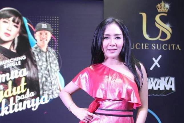 Ucie Sucita Terjun Jadi Produser Rekaman Suara