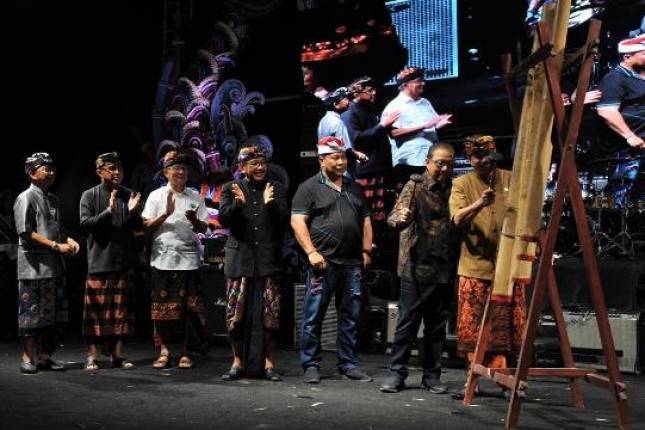 Menkop dan UKM Bersama Menpar Membuka Sanur Village Festival 2019