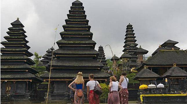 Jaring Turis Milenial, Kemenpar Libatkan Pentahelix Perkuat Turism 4.0