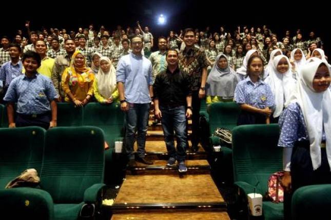 Sinar Mas Land Ajak Ratusan Siswa SMP Gelar Nonton Bareng di BSD City
