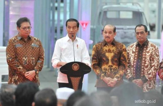 Presiden Jokowi: Feeling Saya Esemka Laku Keras