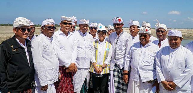 Menteri Rini: Proyek Pengembangan Pelabuhan Benoa Dukung Konektivitas Tol Laut