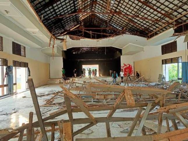 Pasca Bencana, Taman Budaya Palu- Seniman Mulai Bersih-Bersih