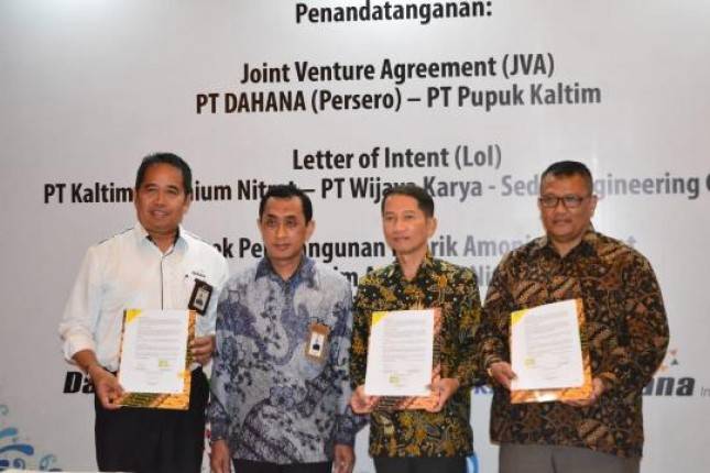 Tandatangani JVA, DAHANA dan Pupuk Kaltim Bangun Pabrik AN Tahun Ini