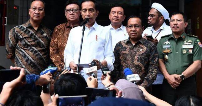 Presiden Jokowi Memerintahkan Kapolri Agar Penusukan Menko Polhukam Dituntaskan