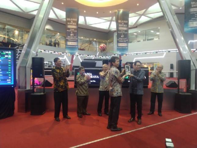 Melantai Perdana  IRRA Catatkan Saham Naik 49,7 Persen