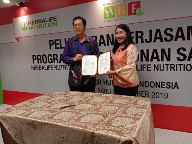 Perangi Stunting, Herbalife Nutrition Foundation Bantu Sanitasi di  Wilayah Mauk