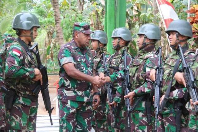 Pangdam XVII/Cenderawasih Kunjungi Satgas Yonif MR 411/PDW Kostrad