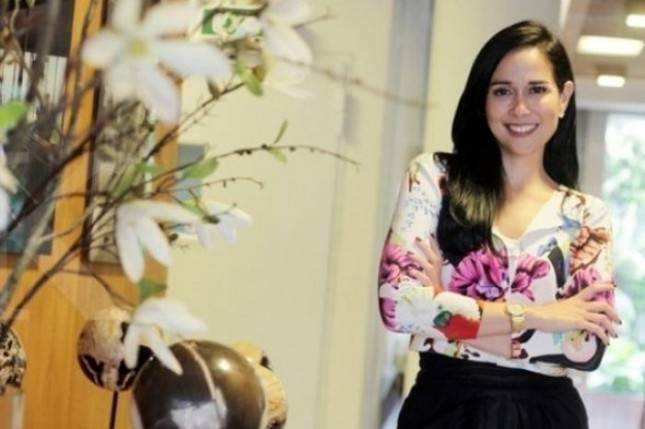 Loemongga Haoemasan, Istri Menperin Agus Gumiwang yang Mirip Marsha Timothy