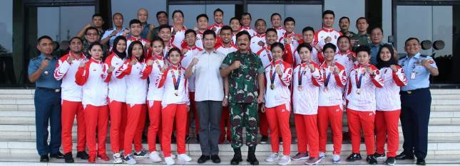 Panglima TNI : Bangga Atas Prestasi Yang Telah Di Raih Tim Karate Indonesia Pada Sea Games 2019
