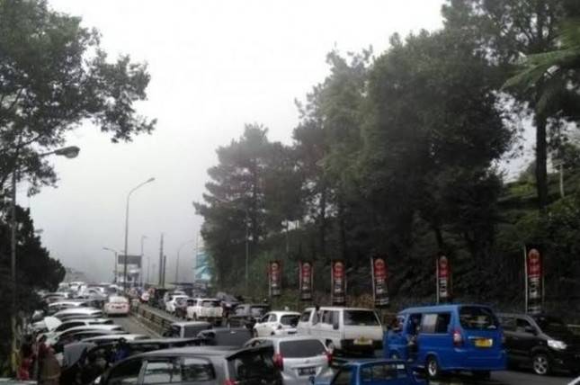 Libur Nataru, Jalur Puncak Diberlakukan Sistem One Way