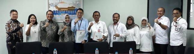 Penyerahan Keputusan Menteri BUMN tentang Pemberhentian dan Pengangkatan Direksi ASDP Ferry dan PELNI