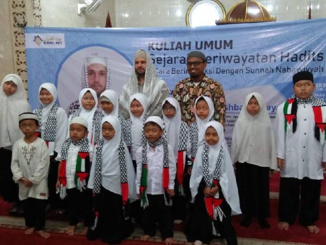 Interaksi Alquran Kuatkan Warga Palestina Hadapi Bombardir Zionis Israel