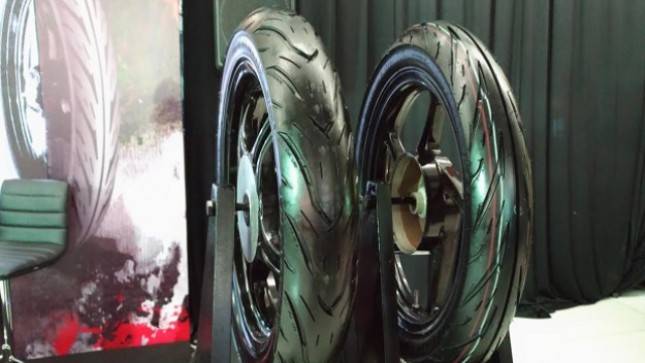 Corsa Luncurkan Platinum V Series Ban Daya Tahan Lebih Awet