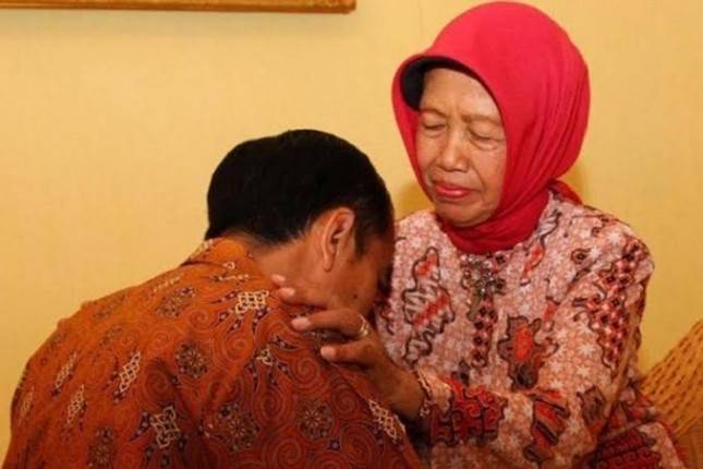 Kabar Duka, Ibunda Presiden Jokowi Meninggal Dunia