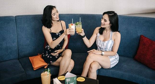 Rayakan Hari Wanita Sedunia di Holiday Inn & Suites Jakarta Gajah Mada 