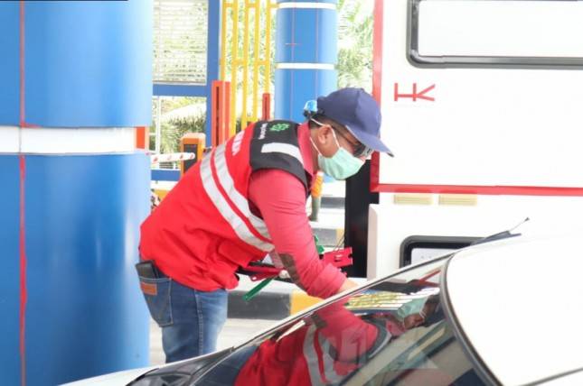 Berbagai Kegiatan Pencegahan COVID-19 Di Cabang Tol Hutama Karya, Dari Pembagian Tongkat Tol Hingga Vaksin Gratis