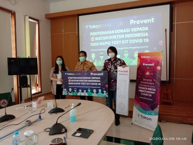      Perangi Virus Corona, Tokoin Bantu 1000 Alat Rapid Test Terbaik untuk Para Dokter yang Tangani Covid-19