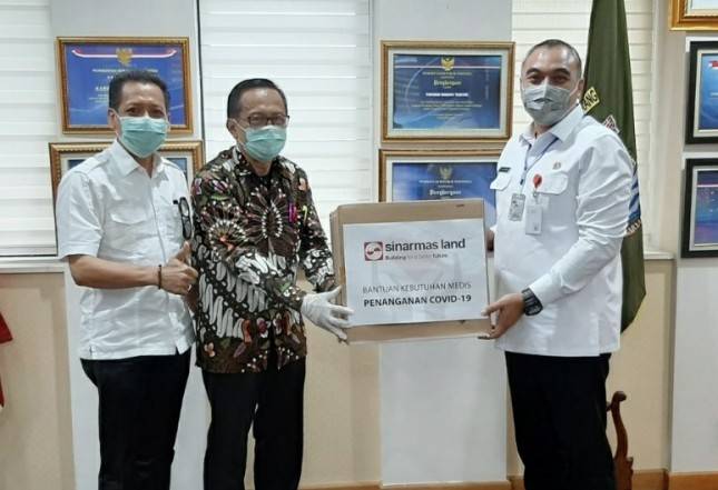 Bantu Atasi Covid-19, Sinar Mas Land Serahkan 1.500 Rapid Test Kit Kepada Bupati Tangerang 