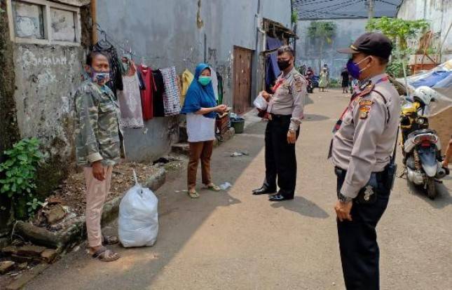Setiap Hari LDD KAJ Bersama Polsek Sawah Besar Bagikan Makanan Siap Saji