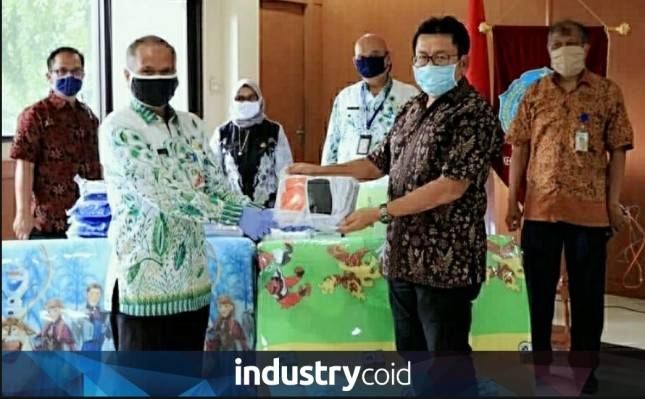 PT Federal International Finance Serahkan Bantuan Alat Perlindungan Diri (APD) Kepada Warga Kecamatan Cilandak Jakarta Selatan